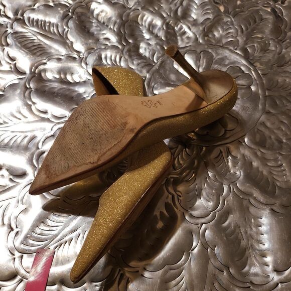 Guess heels with leather bottoms ,heels have some slight imperfections,size7&1/2 - Picture 9 of 9